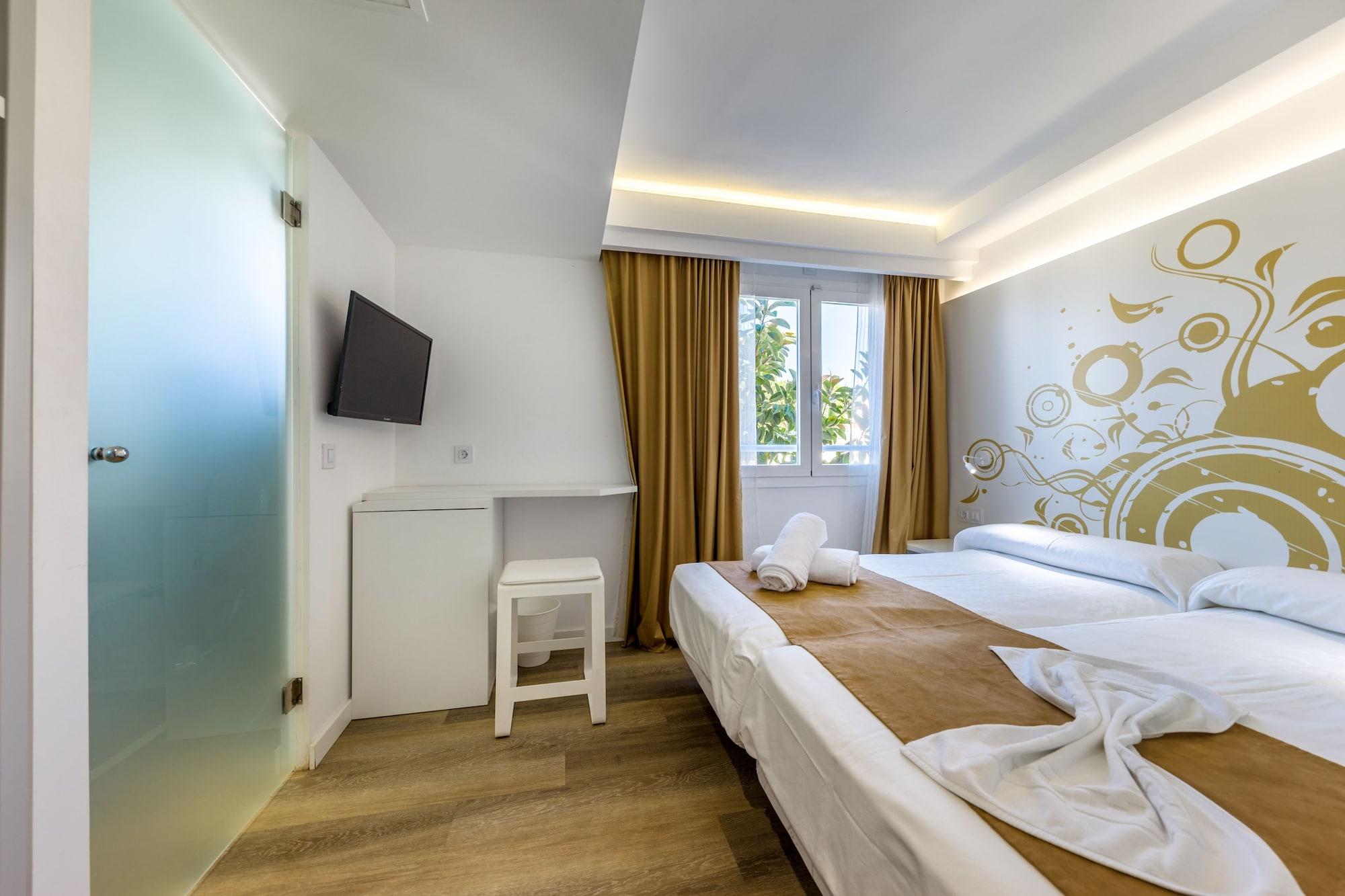 Welikehotel Triton Beach (Adults Only) Cala Ratjada  Exterior foto