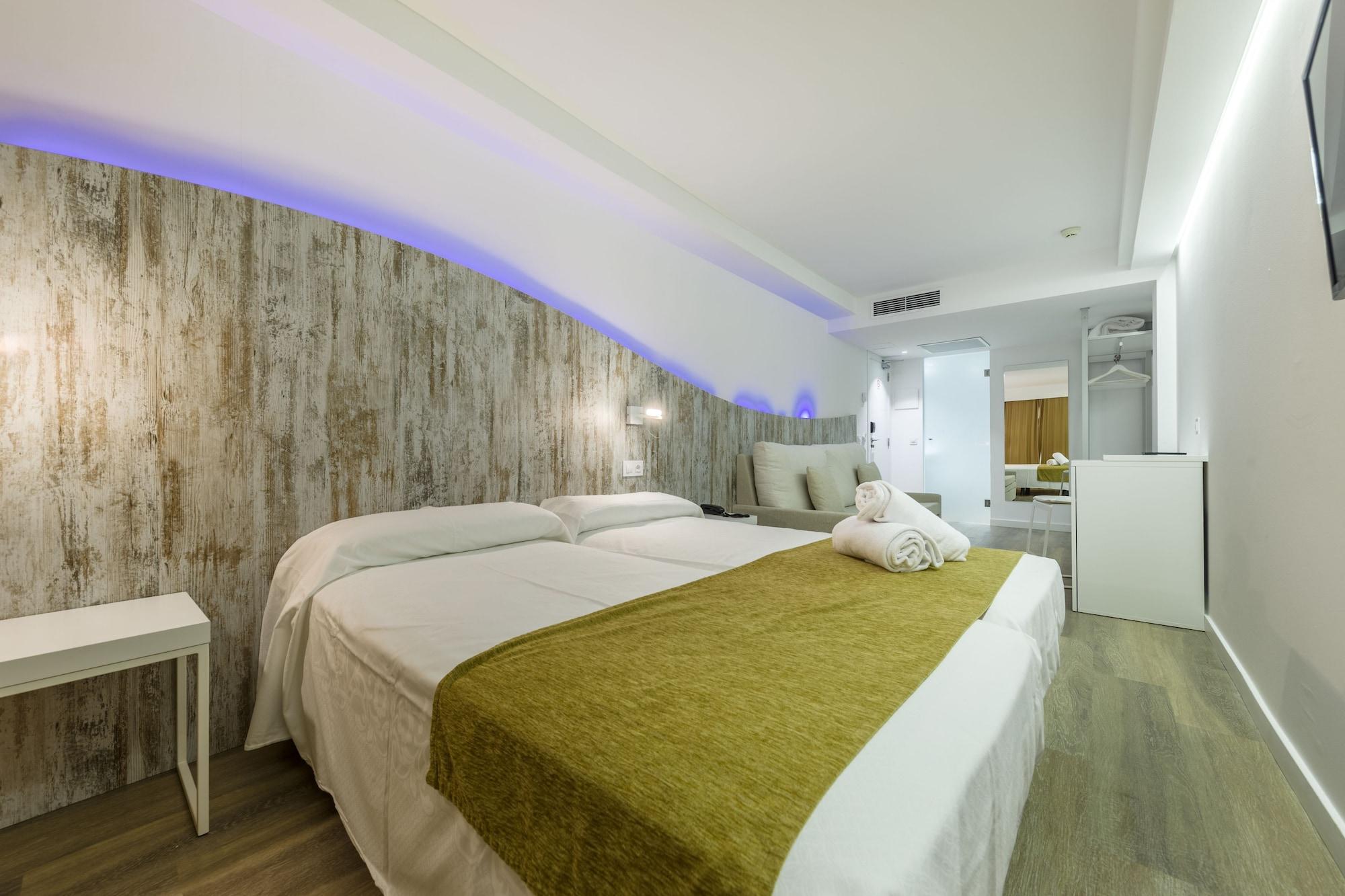 Welikehotel Triton Beach (Adults Only) Cala Ratjada  Exterior foto