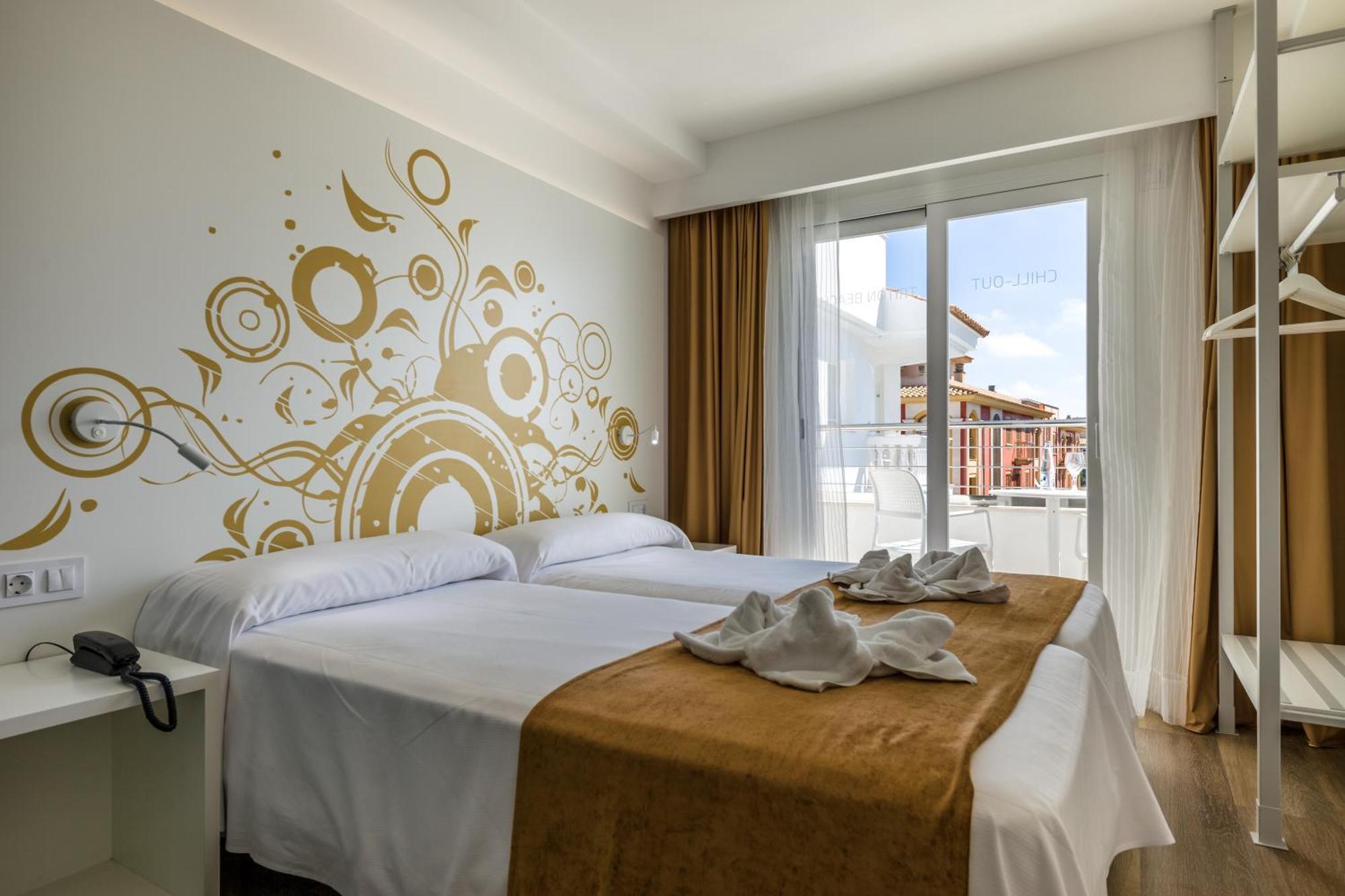 Welikehotel Triton Beach (Adults Only) Cala Ratjada  Exterior foto