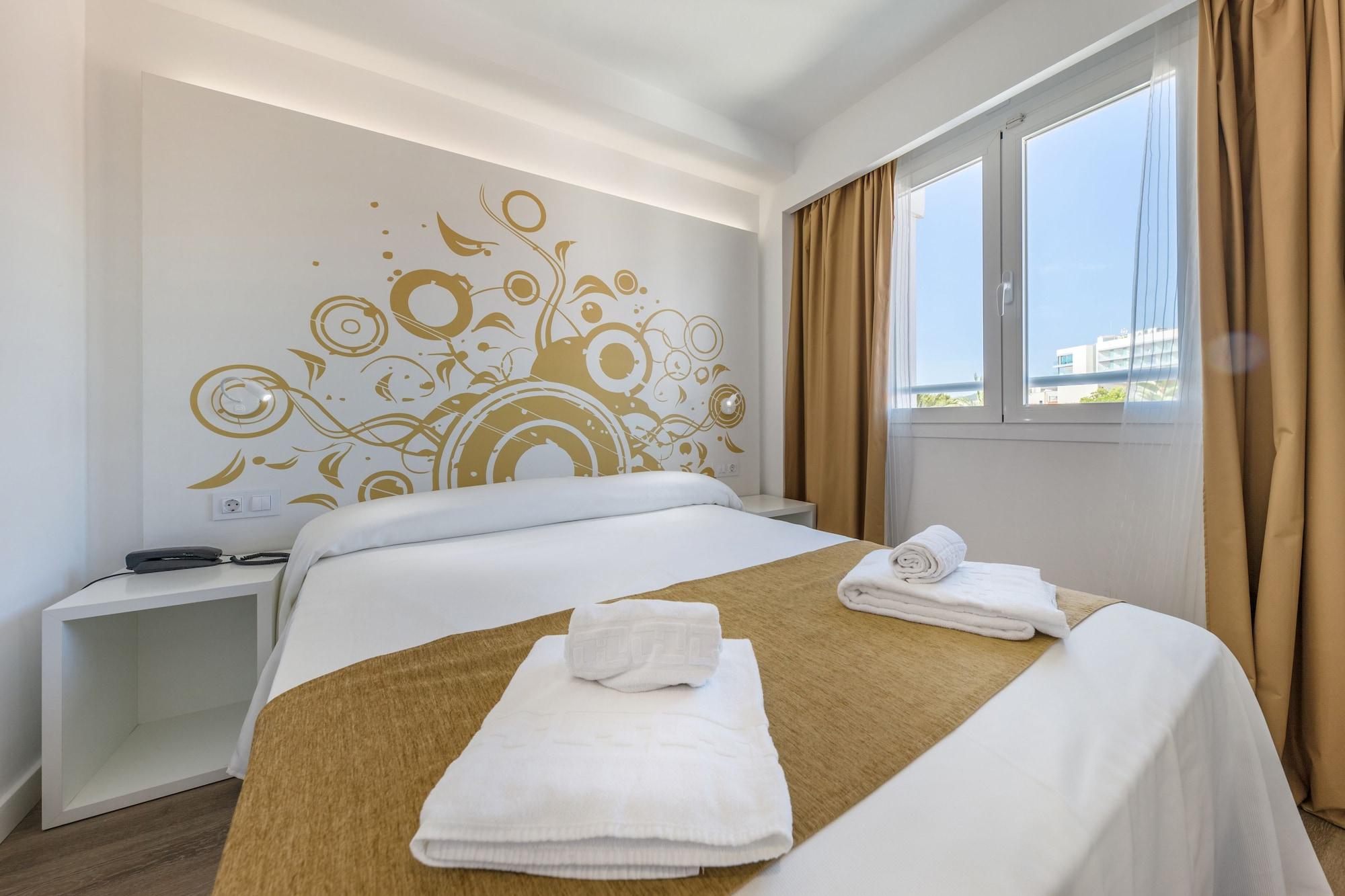 Welikehotel Triton Beach (Adults Only) Cala Ratjada  Exterior foto