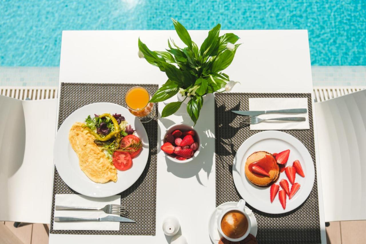 Welikehotel Triton Beach (Adults Only) Cala Ratjada  Exterior foto