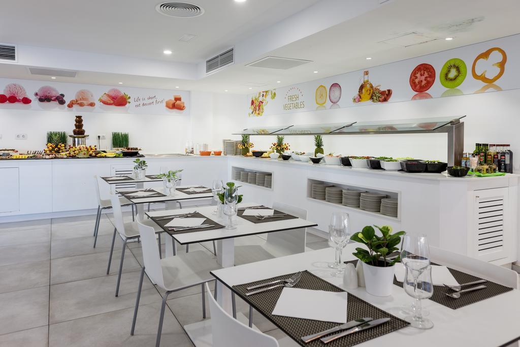 Welikehotel Triton Beach (Adults Only) Cala Ratjada  Exterior foto